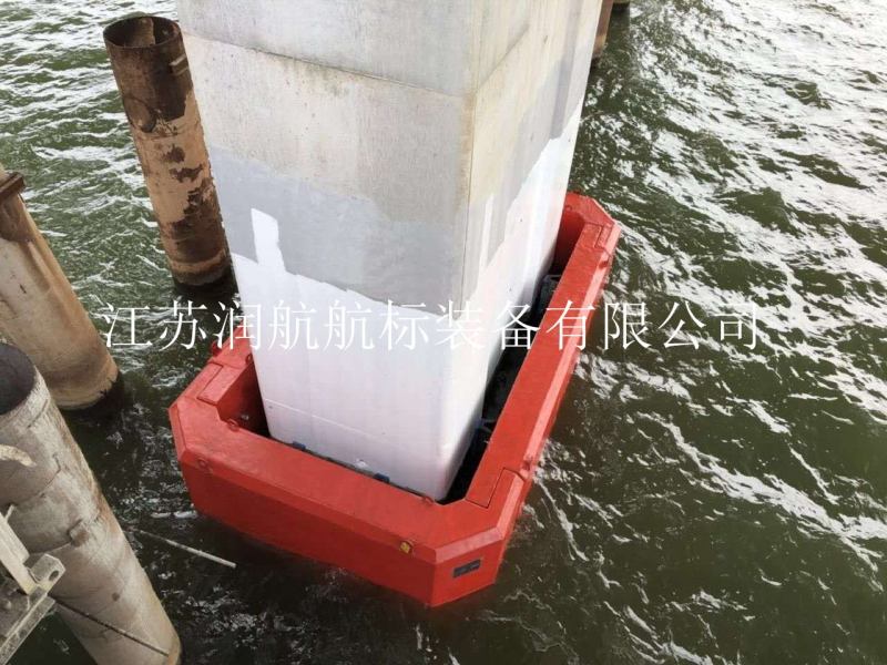 浮動(dòng)式鋼覆橋墩防撞設(shè)施